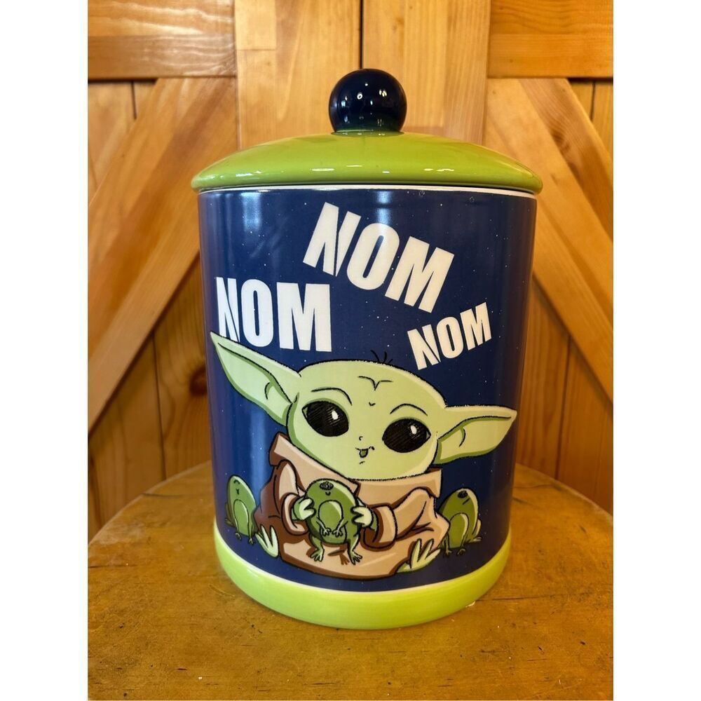 Star Wars Grogu Baby Yoda Frogs Ceramic Canister Nom Nom Nom Cookie Jar